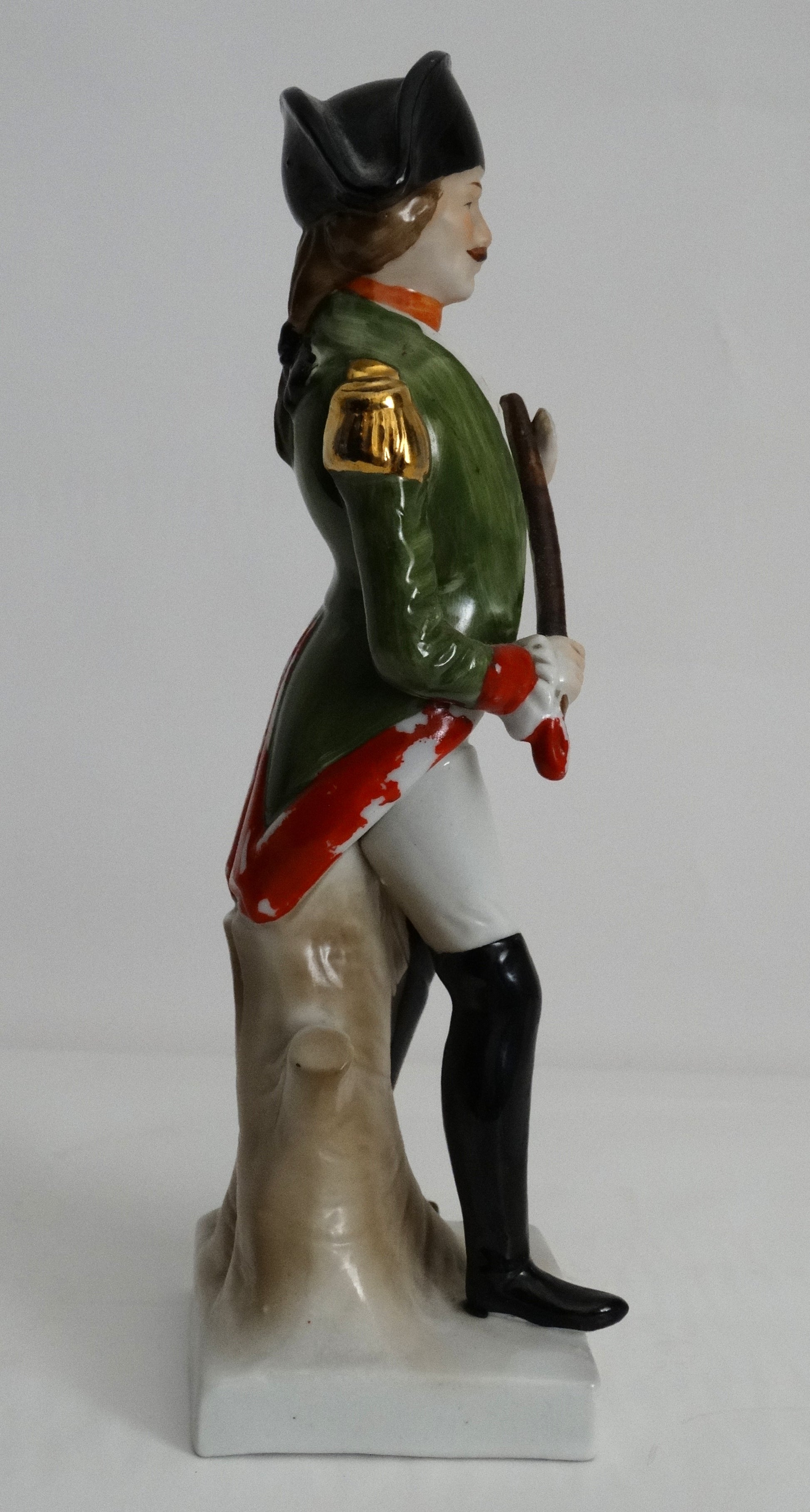 Officier de Cavalerie, vue intégrale coté droit.