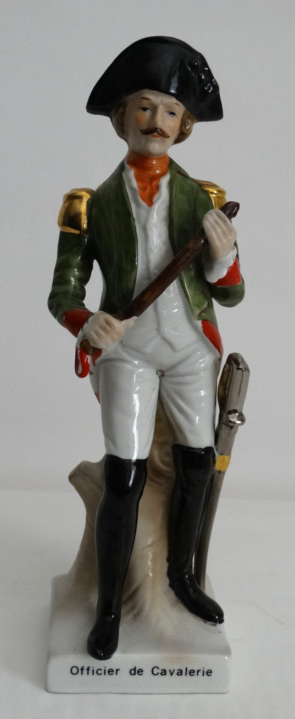 Officier de Cavalerie, vue intégrale de face.