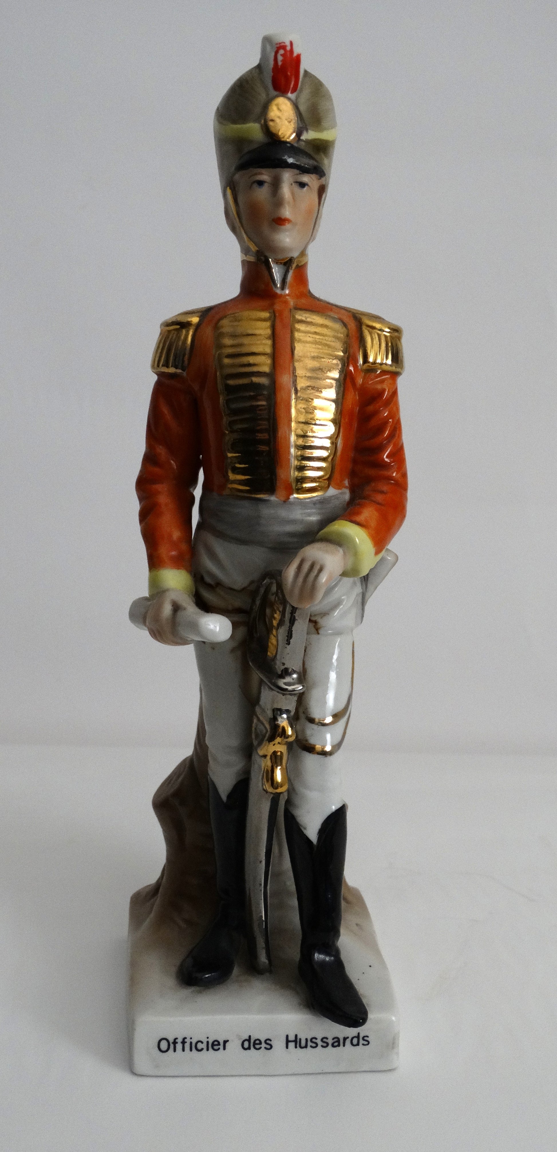 Officier de Hussards, vue intégrale de face.