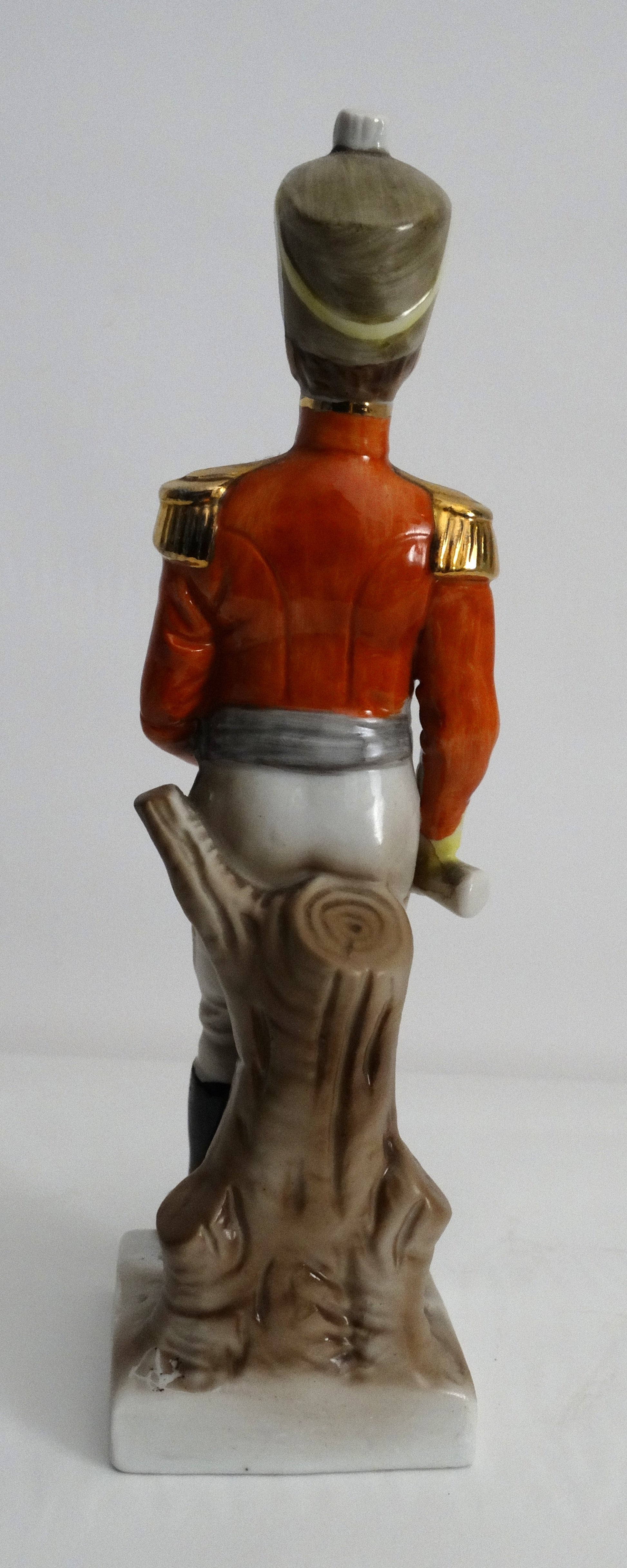 Officier de Hussards, vue intégrale de dos.