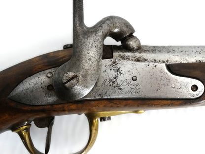 Pistolet An-XIII transformé à percussion – modèle de cavalerie français.
zoom platine coté droit.