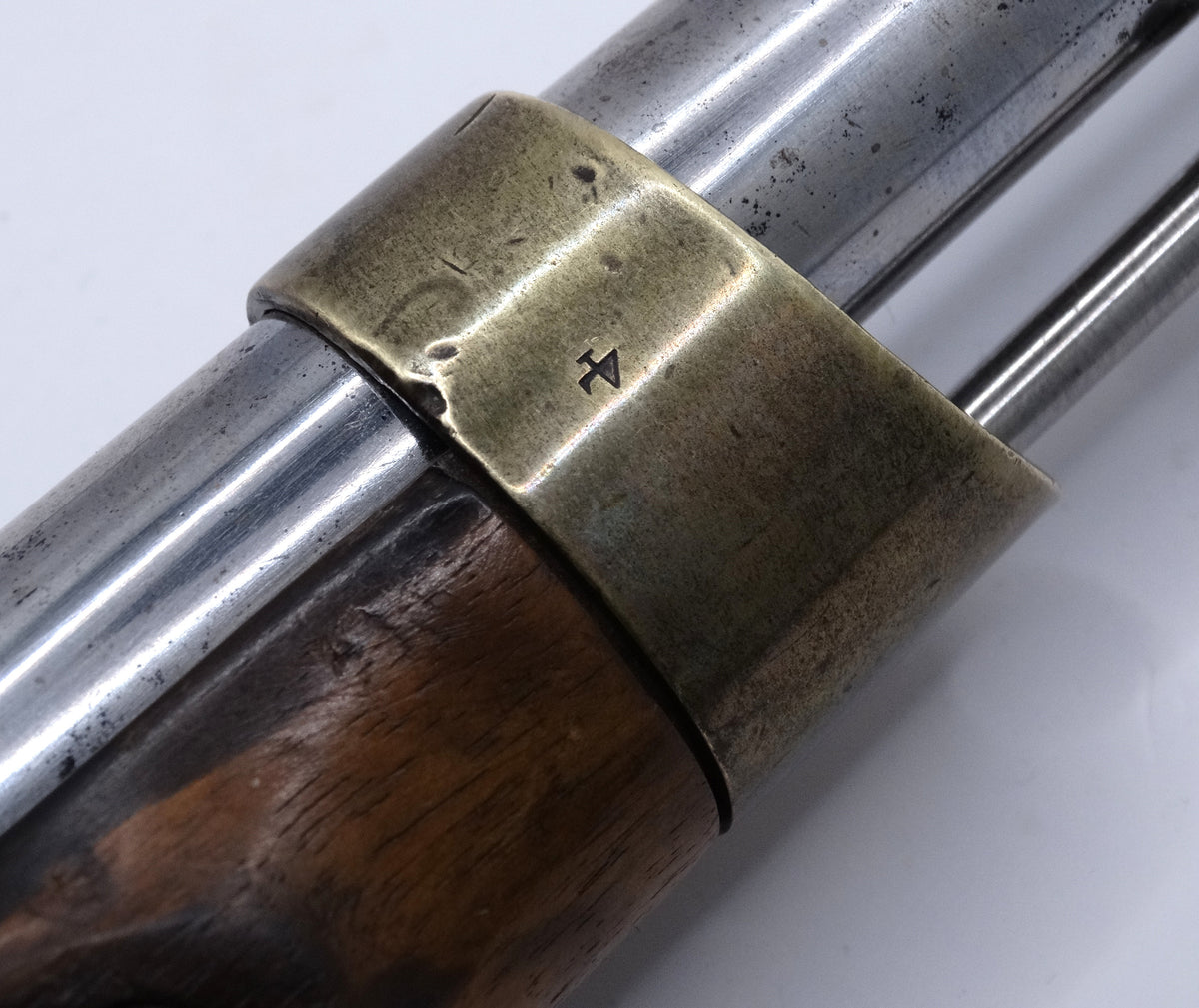 Pistolet An XIII Saint-Étienne 1811 | Pistolet réglementaire Premier Empire.
Zoom sur poinçon 5
