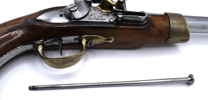 Pistolet An XIII Saint-Étienne 1811 | Pistolet réglementaire Premier Empire.
Vue intégrale baguette