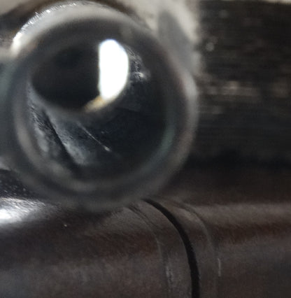 Pistolet La Mitrailleuse Luxe Manufrance 8 mm avec étui cigare d'origine.
Zoom sur intérieur du canon.