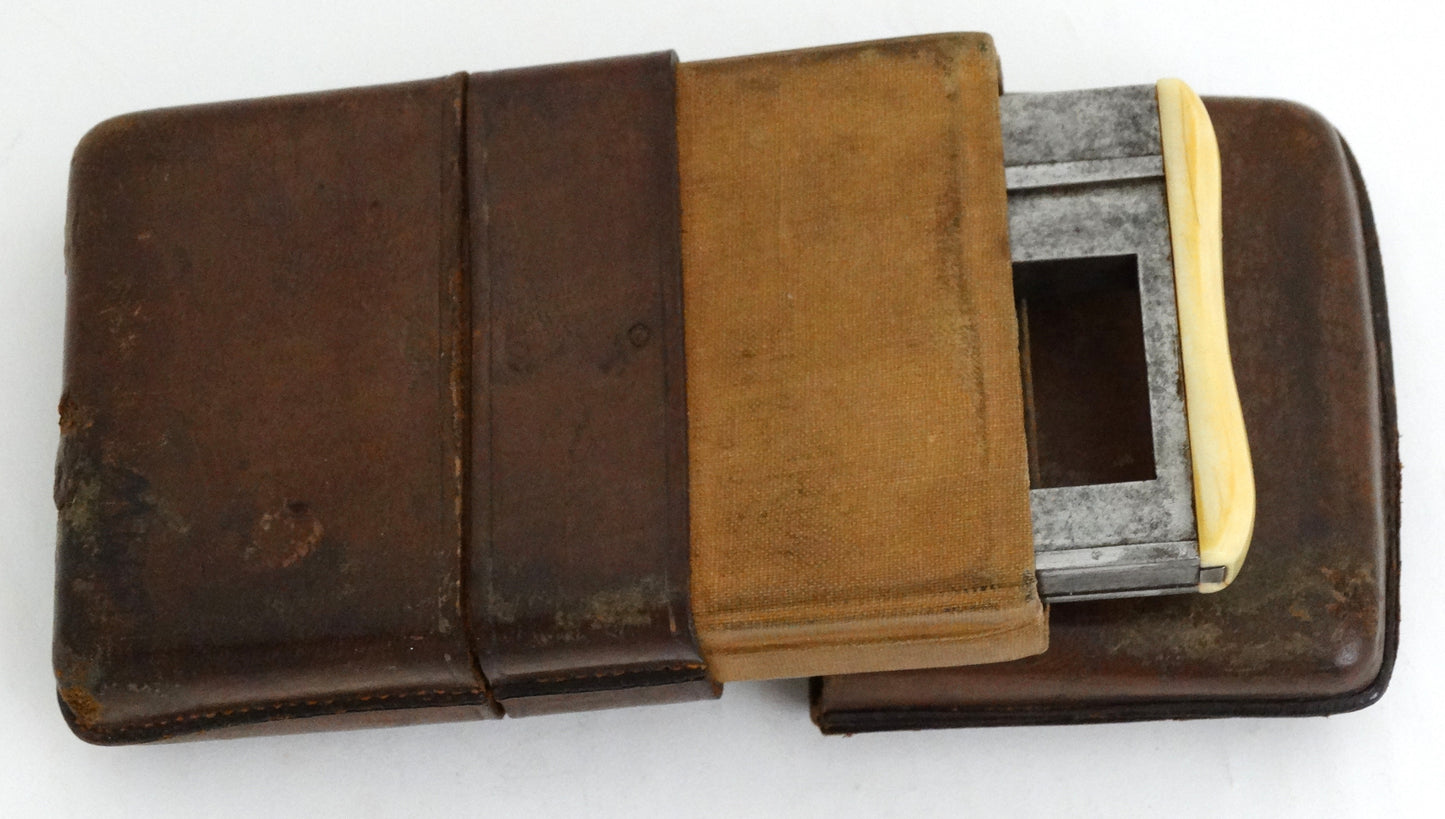 FRANCE. Luxury submachine gun with original cigar case.