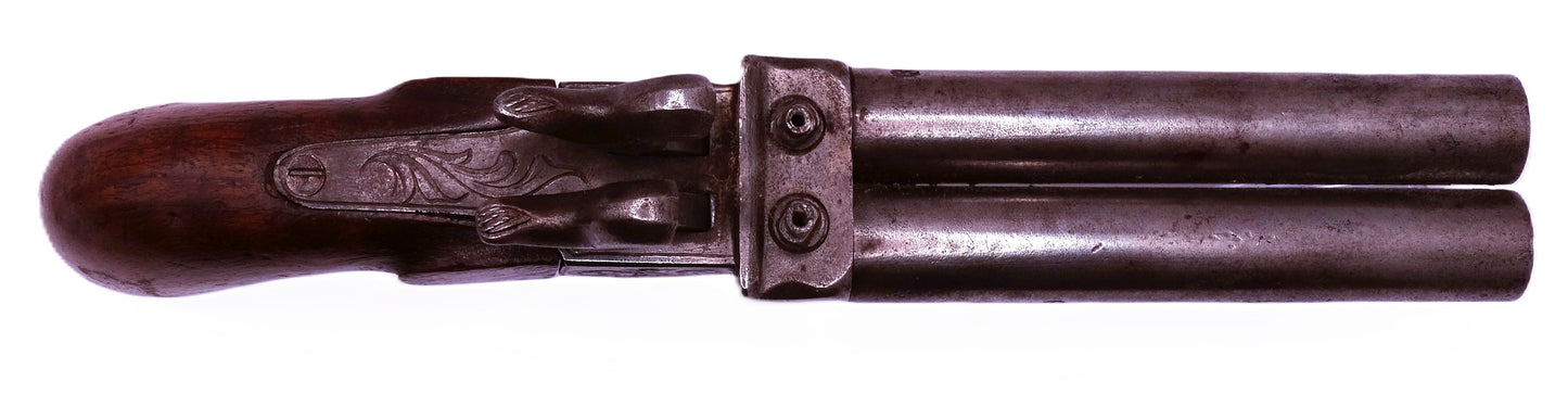 Pistolet coup de poing à percussion double-canon (~ 1860) • Arme de collection. Vue intégral du dessus avec cheminées.
