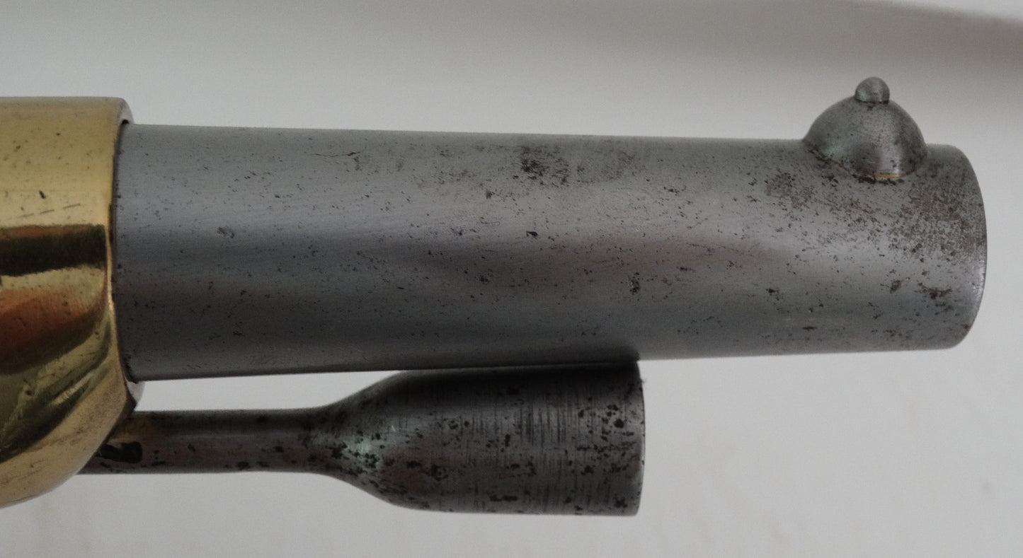 Pistolet de cavalerie Modèle 1816 T bis daté 1821  Transformation réglementaire 1861.
Zoom sur fin de canon et organe de visée.