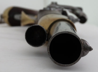 Pistolet de cavalerie Modèle 1816 T bis daté 1821  Transformation réglementaire 1861.
Zoom sur bouche du canon
