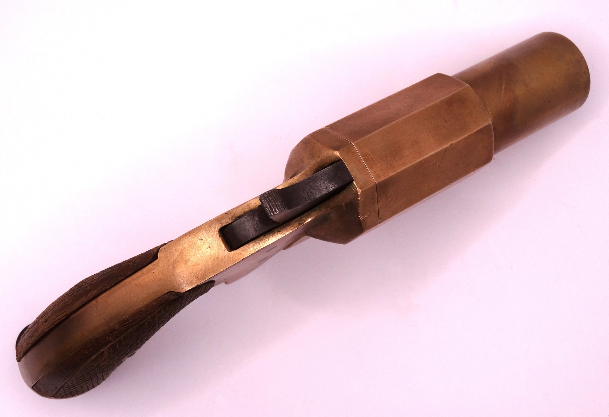 Pistolet lance-fusée Chobert 1917 | GG & Cie Saint-Étienne.
Vue intégrale du dessus