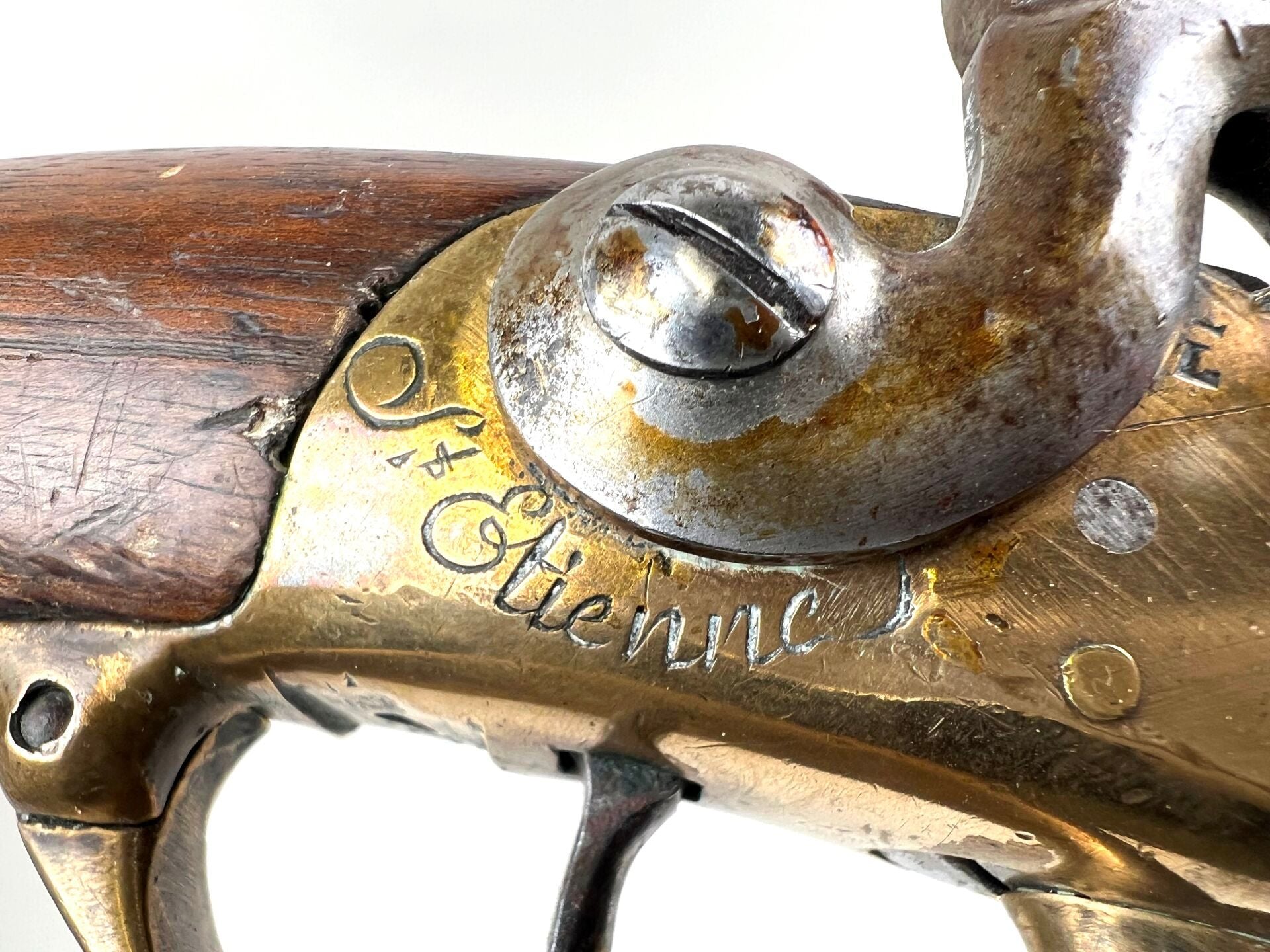 Pistolet_modele_1777_transforme_percussion_cavalerie_francaise_La_Maison_des_Braves St etienne marquage