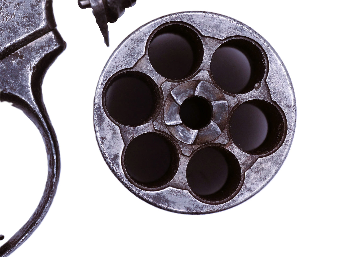Pistolet réglementaire Chamelot-Delvigne Modèle 1873 – daté 1878 • Arme de collection.
Zoom sur barillet et son rocher. 