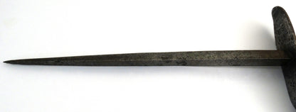 Poignard de tranchée américain M1917. Zoom sur pointe de lame 2 (verso).