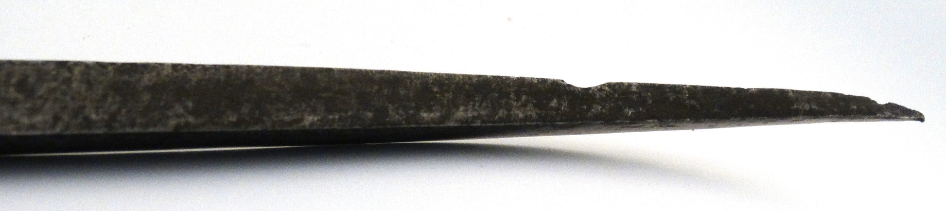 Poignard de tranchée américain M1917. Zoom sur pointe de lame.