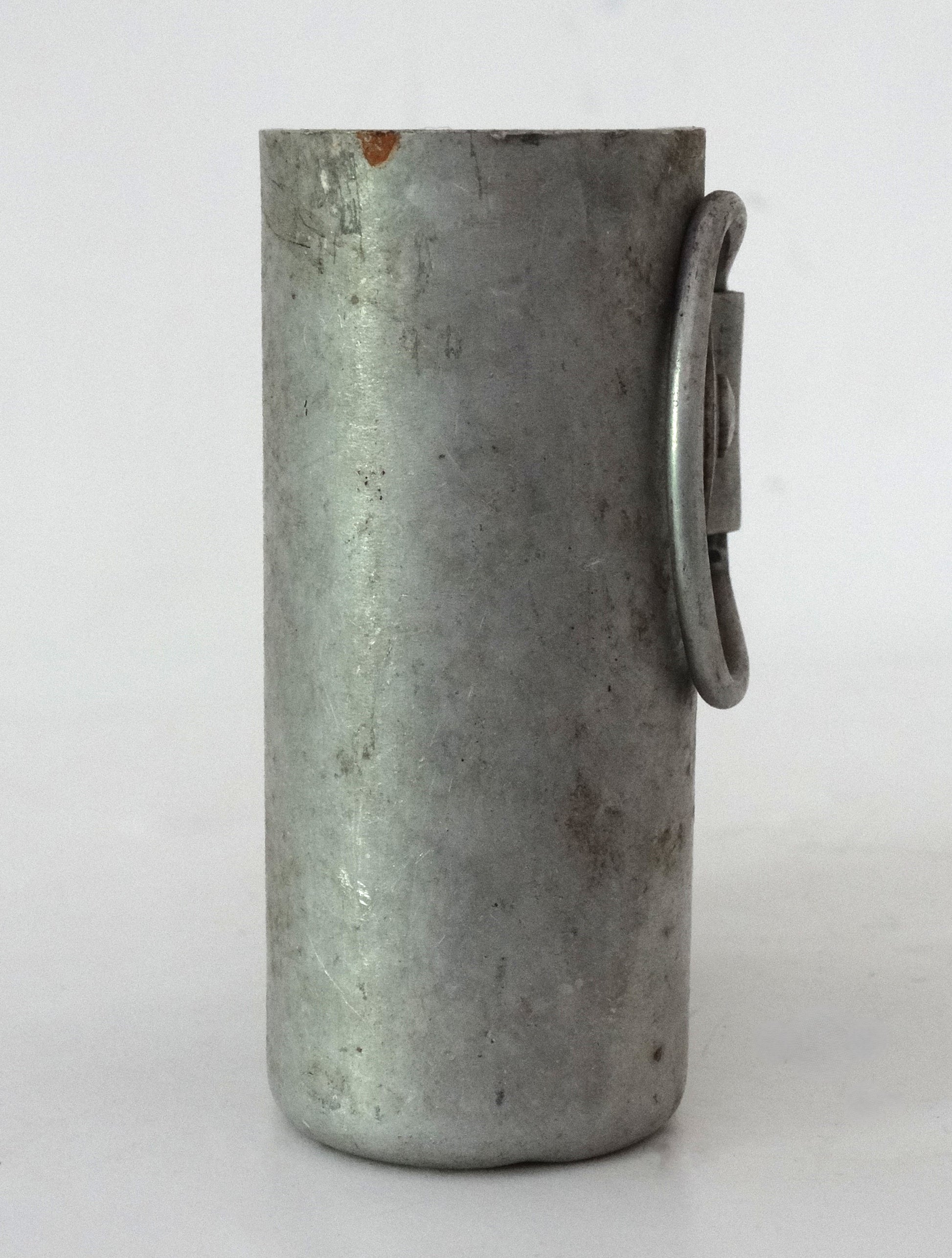 Quart Français Modèle 1935 – Marquage MMT 1943 TOURNUS.
Vue intégrale coté gauche.