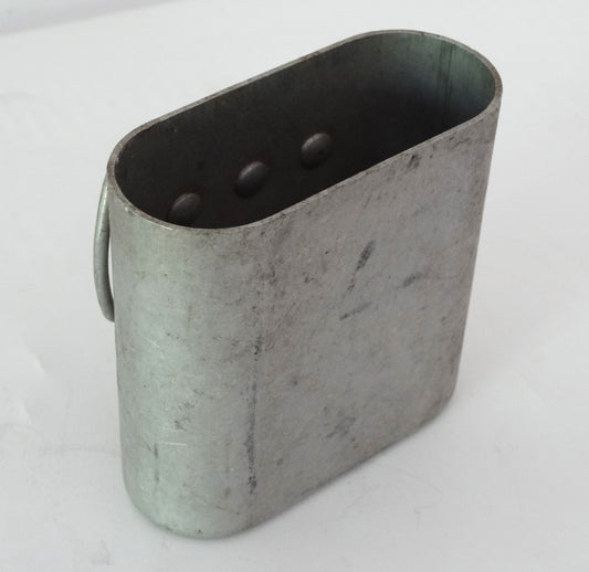 Quart Français Modèle 1935 – Marquage MMT 1943 TOURNUS.
Vue intégrale 3/4 face.
