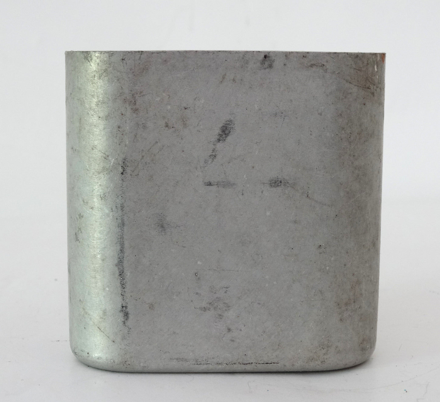 Quart Français Modèle 1935 – Marquage MMT 1943 TOURNUS.
Vue intégrale face.