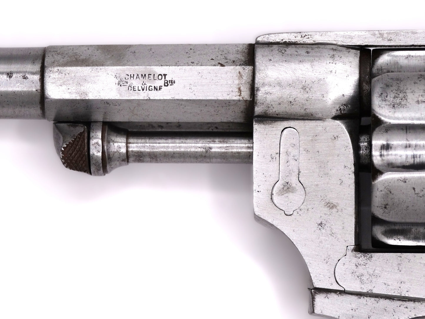 Revolver Chamelot-Delvigne modèle 1874 civil - calibre 11 mm73 - Arme ancienne.
Zoom sur marquage canon coté droit.