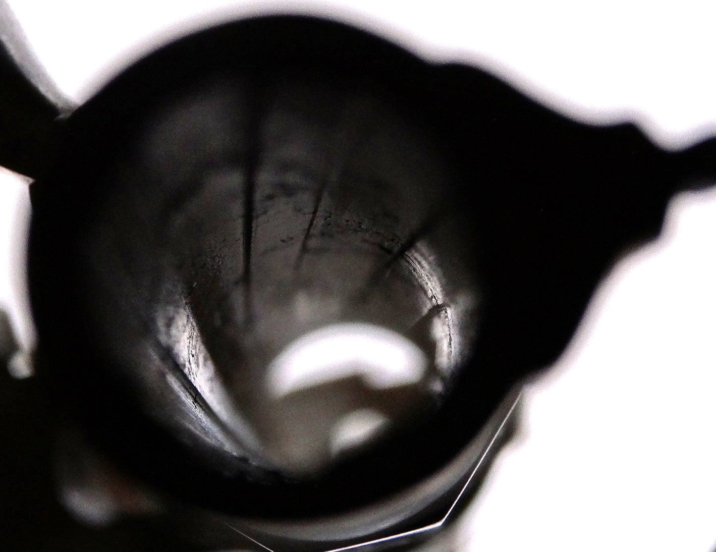 Revolver Chamelot-Delvigne modèle 1874 civil - calibre 11 mm73 - Arme ancienne.
Vue intérieur canon et belles rayures. 1