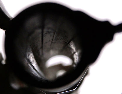 Revolver Chamelot-Delvigne modèle 1874 civil - calibre 11 mm73 - Arme ancienne.
Vue intérieur canon et belles rayures. 1