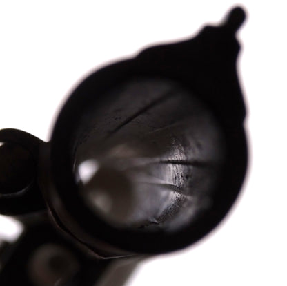 Revolver Chamelot-Delvigne modèle 1874 civil - calibre 11 mm73 - Arme ancienne.
Vue intérieur canon et belles rayures.