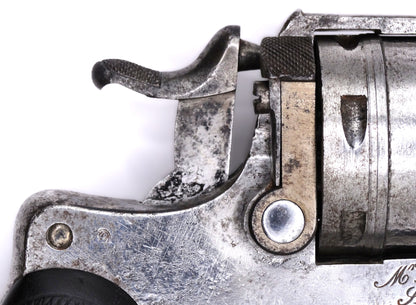 Revolver d’ordonnance modèle 1873 Chamelot-Delvigne – Calibre d’origine 11 mm 73.
Vue sur poinçons droit.