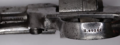 Revolver d’ordonnance modèle 1873 Chamelot-Delvigne – Calibre d’origine 11 mm 73.
Vue sur numéro de série du pontet.