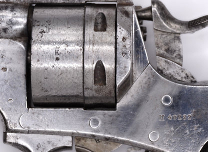 Revolver d’ordonnance modèle 1873 Chamelot-Delvigne – Calibre d’origine 11 mm 73.
Vue sur marquage, poinçons et numéro de série coté gauche.