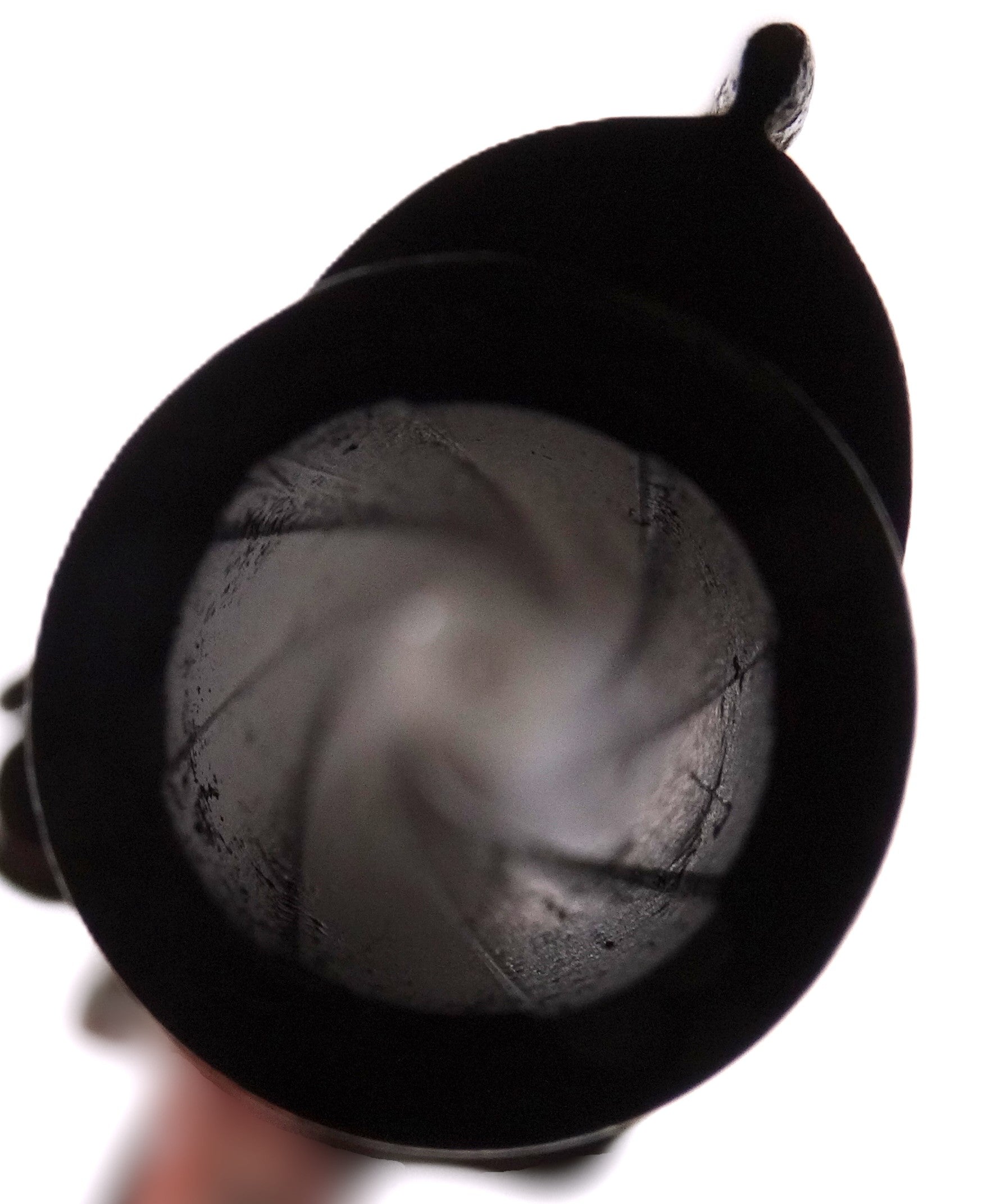 Revolver d’ordonnance modèle 1873 Chamelot-Delvigne – Calibre d’origine 11 mm 73.
Vue intérieur du canon, belles rayures.