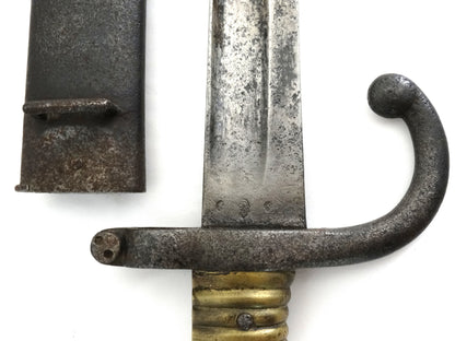 Sabre-baïonnette Modèle 1866 Chassepot – Marquage régimentaire allemand – Avec fourreau. Zoom sur marquage face B