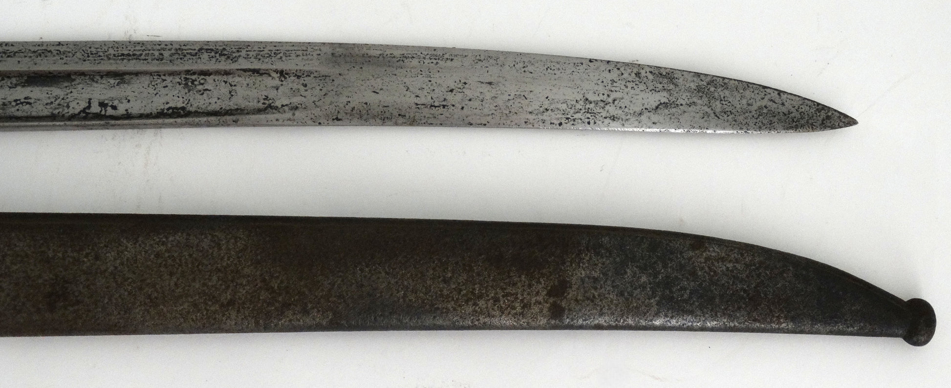 Sabre-baïonnette Modèle 1866 Chassepot – Marquage régimentaire allemand – Avec fourreau. Zoom sur fourreau  et lame face B2