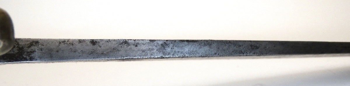 Sabre briquet An XI – 8e légion de la Garde nationale.
Zoom sur plat de lame.