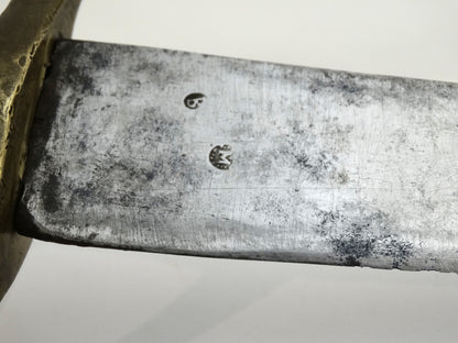Sabre briquet d’infanterie modèle An XI — Klingenthal — Premier Empire.
Zoom sur poinçons talon de lame.