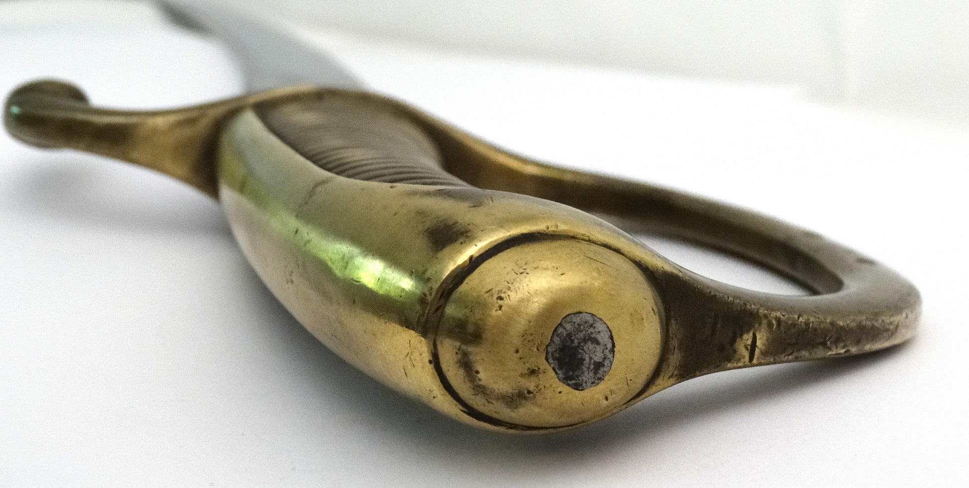 Sabre briquet d’infanterie modèle An XI — Klingenthal — Premier Empire.
Zoom fin de soi cul de poignée.