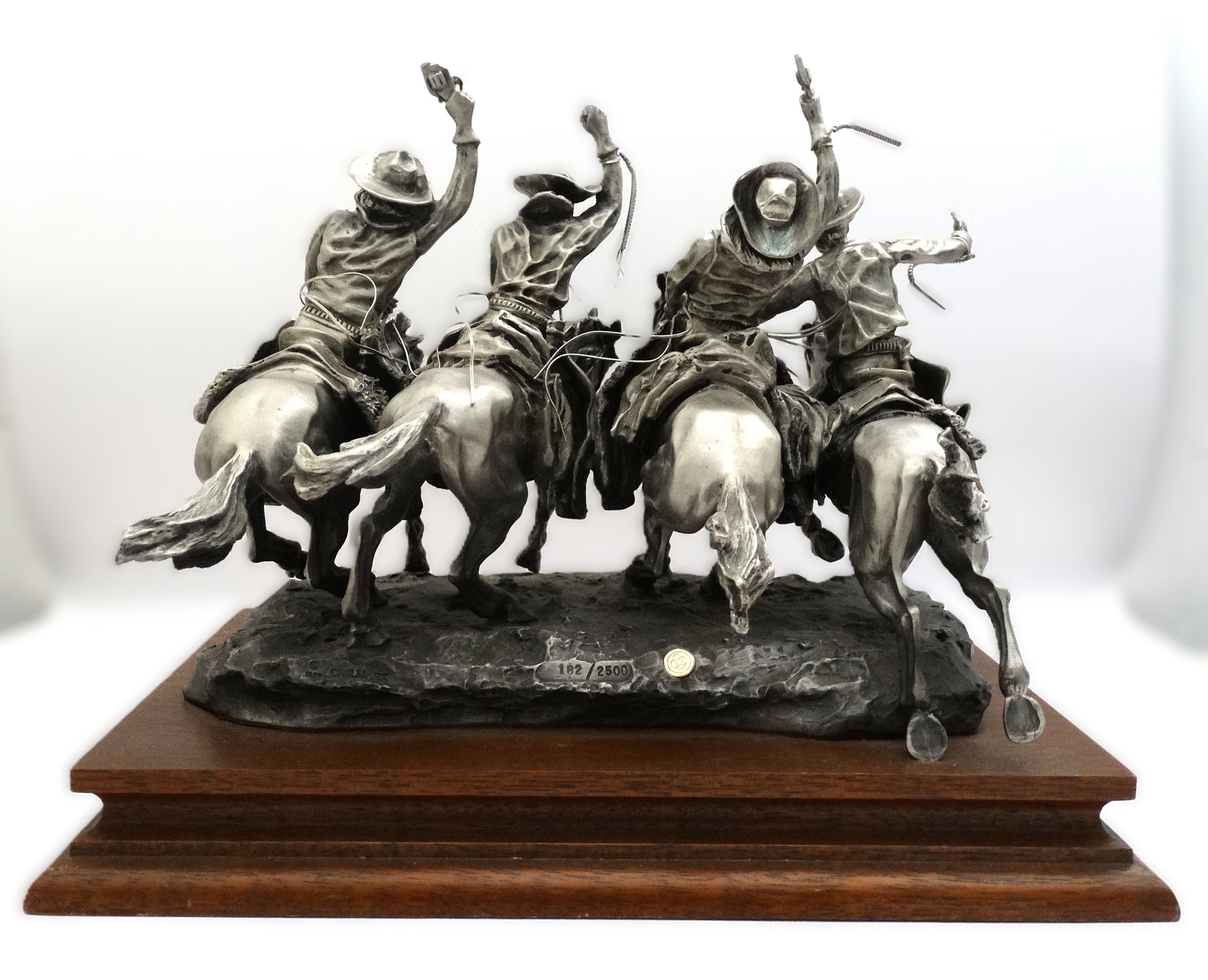 Sculpture “Coming Through the Rye” d’après Frédéric Remington – Édition limitée.
Vue arrière intégrale.