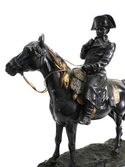 FRANCE. Napoléon à cheval – d’après Demange. Zoom cheval et empereur Napoléon coté gauche.