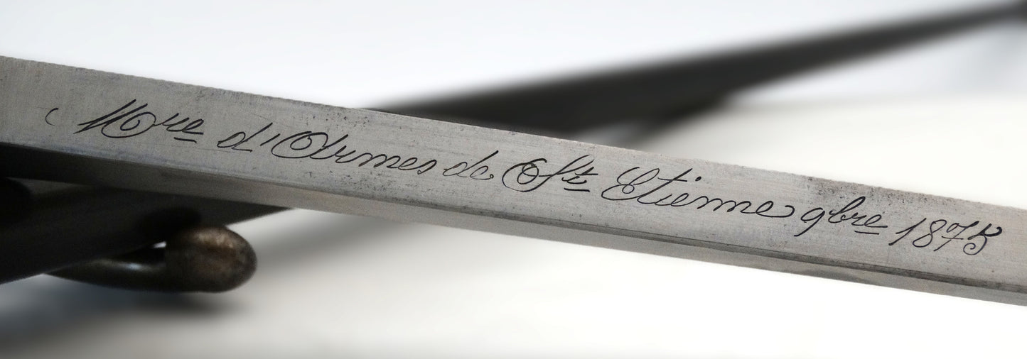 Baïonnette Gras Modèle 1874 – Infanterie de Marine — Monomatricule.
Zoom sur marquage talon de lame. Manufacture d'armes de st Etienne septembre 1875.